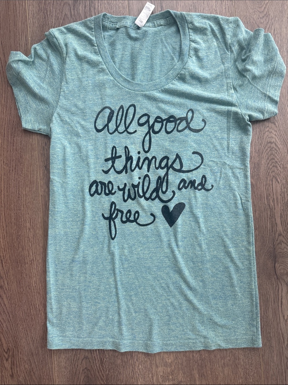 Graphic Tee "All good things are wild and free" - Seafoam Green